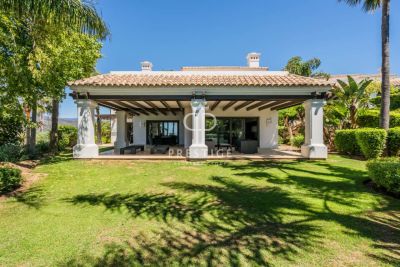5 bedroom Villa for sale with sea view in Las Lomas de Marbella Club, Marbella, Andalucia