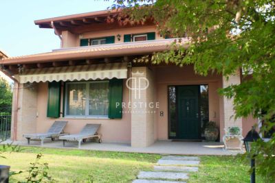 Modern 3 bedroom Villa for sale in Desenzano del Garda, Lombardy