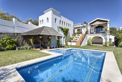 4 bedroom Villa for sale in Monte Mayor Golf, Benahavis, Andalucia