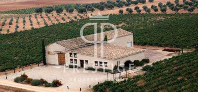 6 bedroom Farmhouse for sale with countryside view in Arenales de San Gregorio, Castile-La Mancha