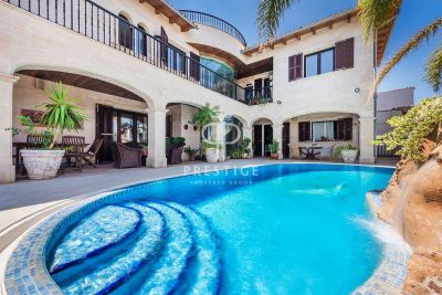 5 bedroom Villa for sale with panoramic view in Buger, Mallorca