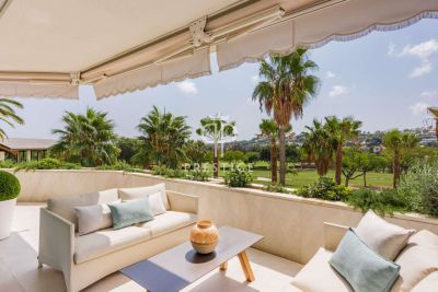 3 bedroom Penthouse for sale with sea and panoramic views in Nueva Andalucia, Andalucia