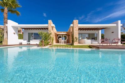 Immaculate 5 bedroom Villa for sale with sea view in Cala Comte, Ibiza