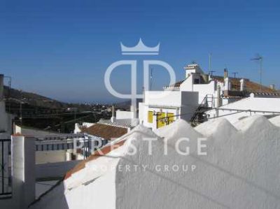 Income Potential 3 bedroom House for sale in Competa, Andalucia