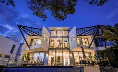 4 bedroom Villa for sale with sea view in Sierra Blanca, Marbella, Andalucia