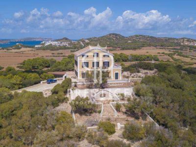 6 bedroom Villa for sale with sea and panoramic views in Es Mercadal, Menorca