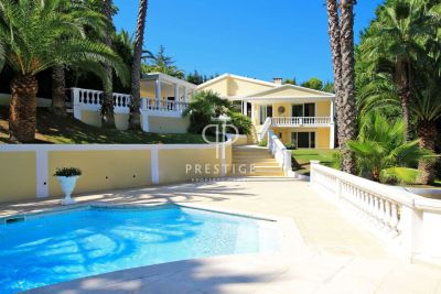 Inviting 4 bedroom Villa for sale with sea view in Vallauris, Cote d'Azur French Riviera