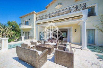 Unique 9 bedroom Villa for sale with sea view in Cap d