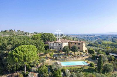 With Annex 7 bedroom Villa for sale with countryside and panoramic views in San Casciano in Val di Pesa, Tuscany