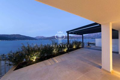 4 bedroom Villa for sale with sea view in Krasici, Coastal Montenegro