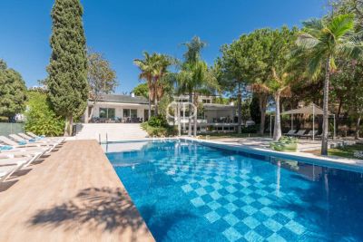 7 bedroom Villa for sale in Marbella, Andalucia