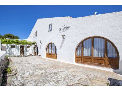 Beautiful 6 bedroom Villa for sale with countryside view in Mahon, Menorca