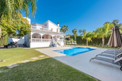 5 bedroom Villa for sale in Marbella, Andalucia