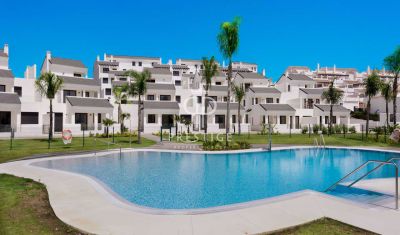 3 bedroom Penthouse for sale with sea and panoramic views in Estepona, Andalucia