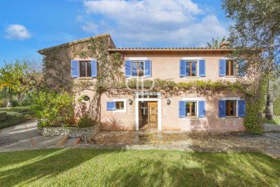 Stylish 5 bedroom Villa for sale with countryside view in Pollenca, Mallorca