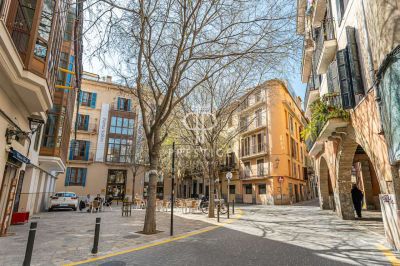 Contemporary 2 bedroom Apartment for sale in Casco Antiguo, Palma, Mallorca