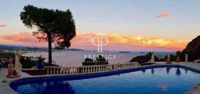 Bright 5 bedroom Villa for sale with sea view in Theoule sur Mer, Cote d'Azur French Riviera
