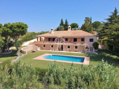 Character 4 bedroom Villa for sale with countryside view in Vale Judeu, Loule, Algarve