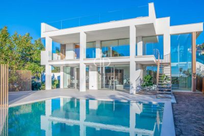 High Specification 5 bedroom Villa for sale with sea view in Santa Ponsa, Mallorca