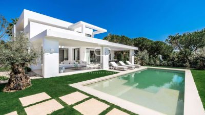 5 bedroom Villa for sale in Marbesa, Marbella, Andalucia