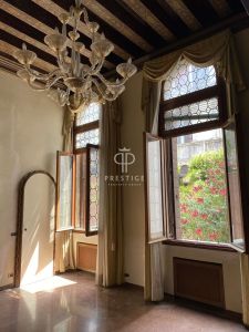 Character 3 bedroom Apartment for sale in Castello, Venice, Veneto