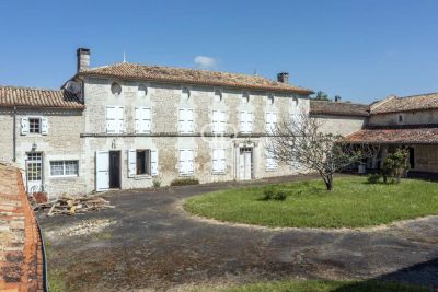 Project 22 bedroom Hotel for sale with countryside view in Angouleme, Poitou-Charentes