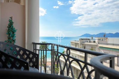 Luxury 2 bedroom Apartment for sale with sea view in La Croisette, Cannes, Cote d