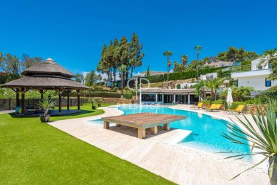 7 bedroom Villa for sale with sea and panoramic views in Hacienda Las Chapas, Marbella, Andalucia