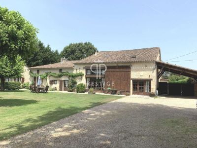 Secure 10 bedroom House for sale in Velines, Aquitaine