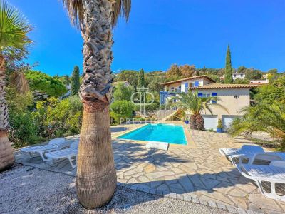 Bright 5 bedroom Villa for sale with sea view in La Croix Valmer, Cote d'Azur French Riviera