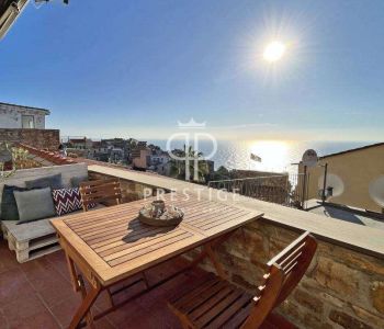 Historical 1 bedroom House for sale with sea view in Cipressa, Liguria