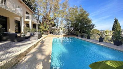 Refurbished 6 bedroom Villa for sale with panoramic view in Cannes, Cote d