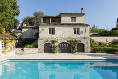 6 bedroom Villa for sale with countryside and panoramic views in Vence, Cote d