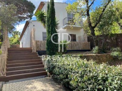 Refurbished 5 bedroom House for sale with countryside view in Saint Tropez, Cote d