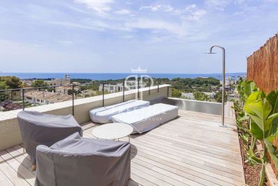 Bright 2 bedroom Penthouse for sale with sea view in Bonanova, Mallorca