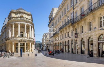 Renovated 2 bedroom Apartment for sale in Bordeaux, Aquitaine