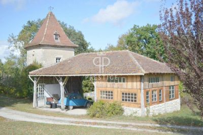 Character 5 bedroom Farmhouse for sale with countryside view in Saint Maurin, Aquitaine