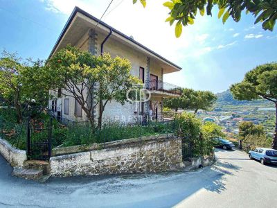 Authentic 3 bedroom Duplex for sale with countryside view in Bordighera, Liguria