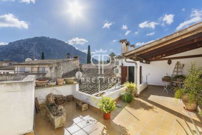 Lovingly Maintained 4 bedroom Townhouse for sale in Pollenca, Mallorca