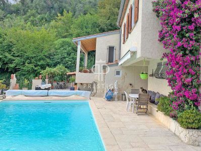 Authentic 3 bedroom Villa for sale with countryside view in Gorbio, Cote d