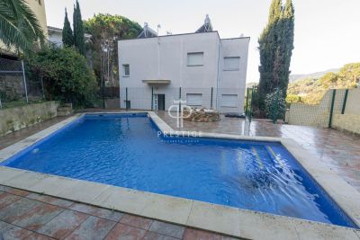 Stylish 8 bedroom Villa for sale in Lloret de Mar, Catalonia