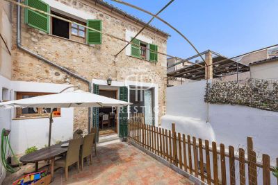 Inviting 10 bedroom Townhouse for sale in Soller, Mallorca