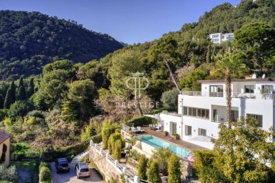 5 bedroom Villa for sale with sea and panoramic views in Eze, Cote d