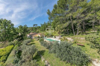 Lovingly Maintained 5 bedroom Villa for sale with countryside view in Fayence, Cote d'Azur French Riviera