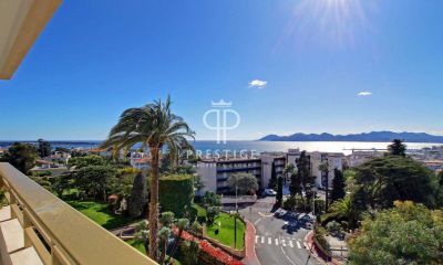 Refurbished 3 bedroom Apartment for sale with sea view in Californie, Cannes, Cote d