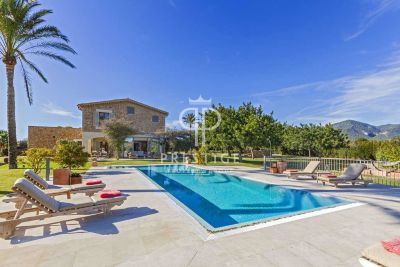 Immaculate 6 bedroom Villa for sale in Santa Maria del Cami, Mallorca