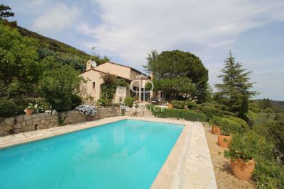 Refurbished 3 bedroom Villa for sale with countryside view in Montauroux, Cote d'Azur French Riviera