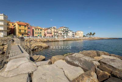 3 bedroom Townhouse for sale with sea and panoramic views in Santo Stefano al Mare, Liguria