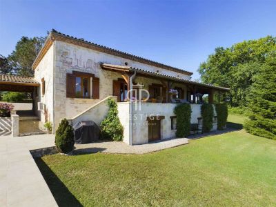 Lovingly Maintained 4 bedroom House for sale with countryside view in Eymet, Aquitaine