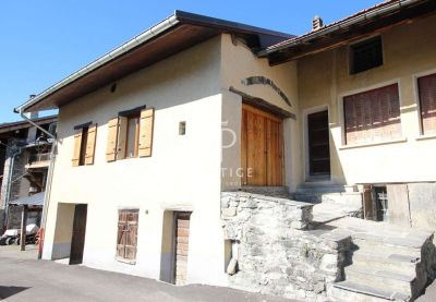 Stylish 5 bedroom House for sale in Bourg Saint Maurice, Rhone-Alpes